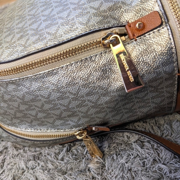 NWOT Gold Michael Kors Backpack - Picture 10 of 14